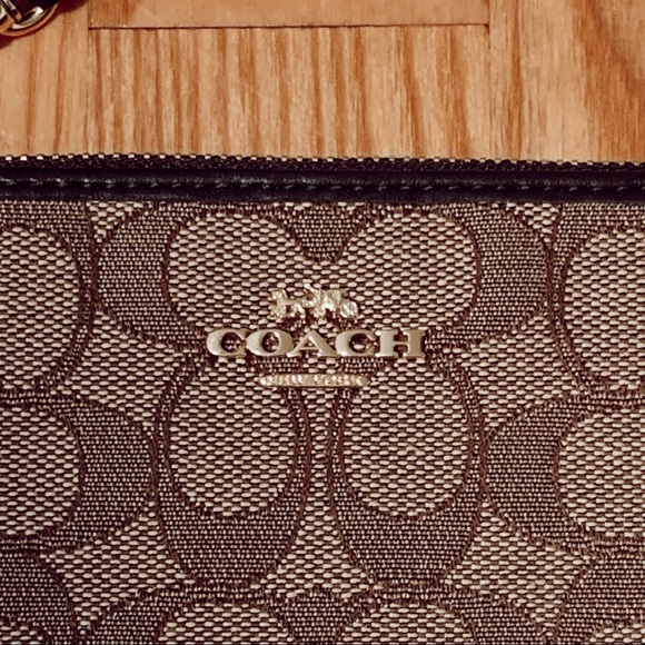 Authentic “Coach” Wristlet - Picture 2 of 8